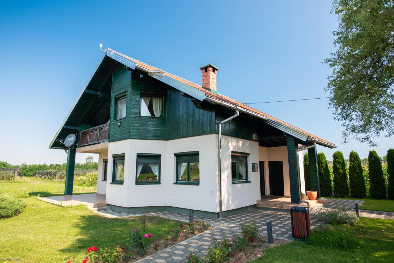 Hotel & Distillery Monogram Gradac  Exteriér fotografie